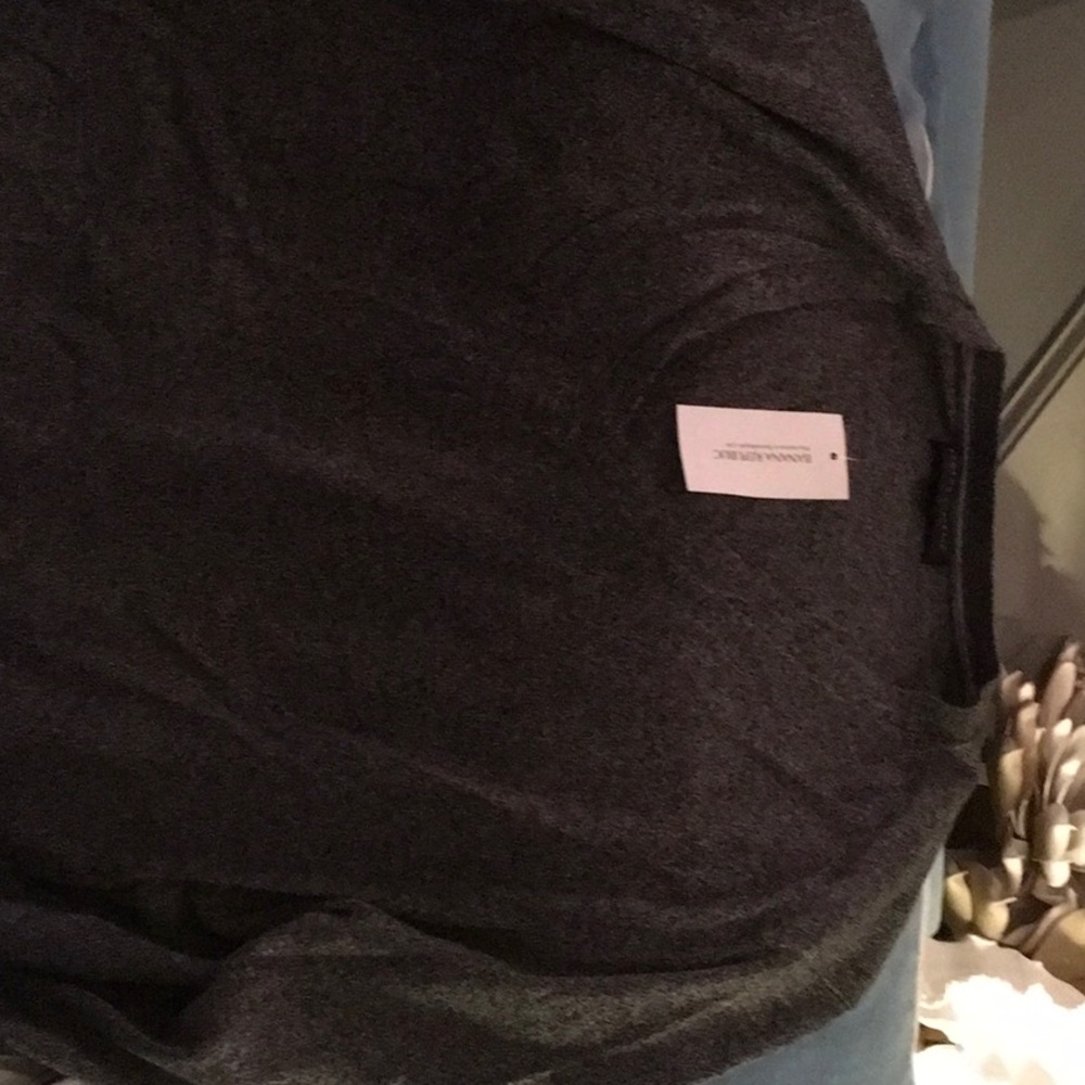 Men’s long sleeved pull over sweater new